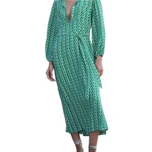 Zara Blogger Favorite Green and White Quilted Yoke Floral Midi Dress Women’s XXL